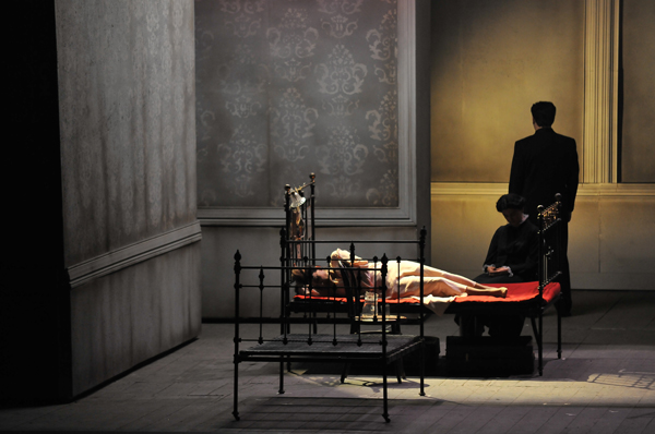 La Traviata in Italian Opera Magazine