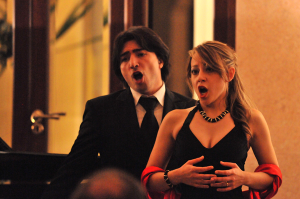 Lithe Voices and Versatile Pianoforte