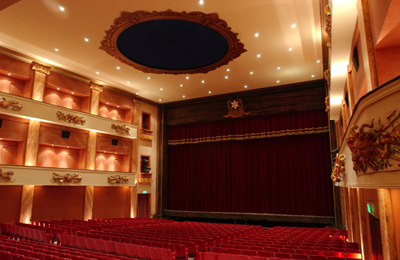 Italian tenor for La Traviata at Teatru Astra